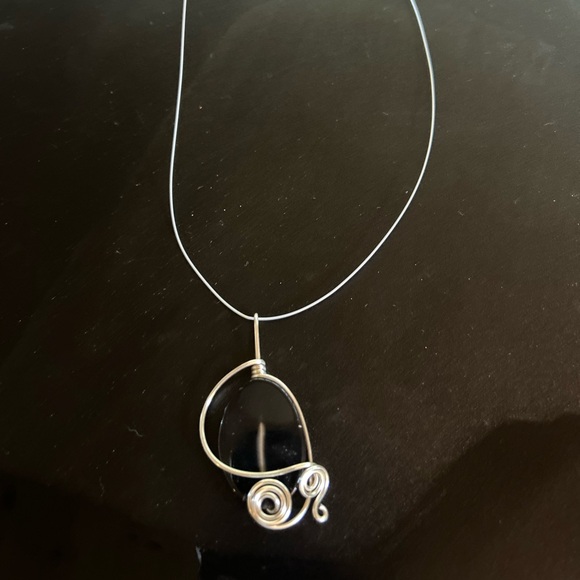 Unique necklace - Picture 1 of 2